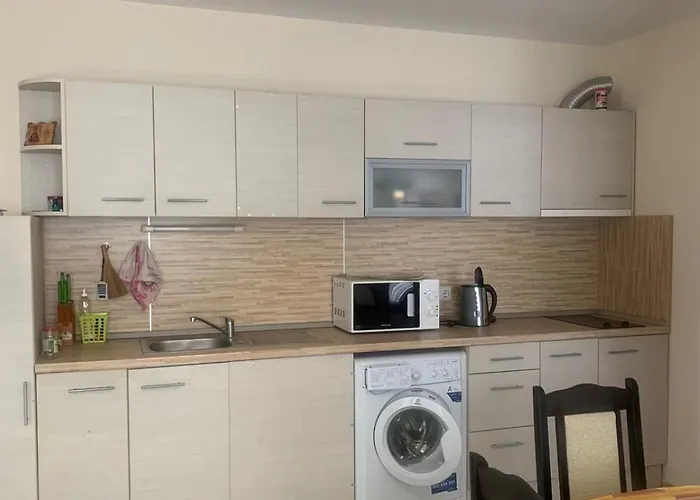 Balkan Breeze 7 - Rey&mar סאני ביץ'